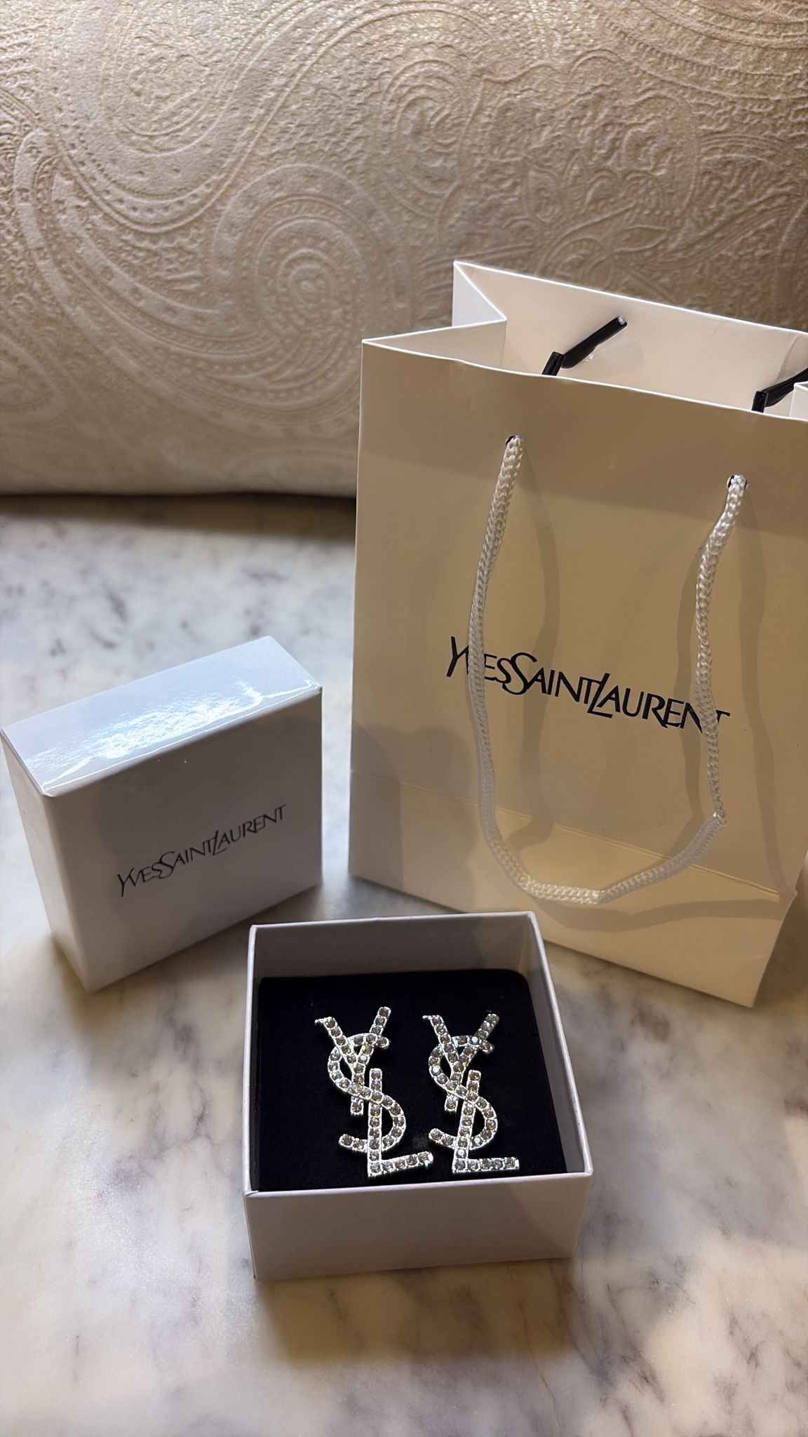 Boucles D’oreilles YSL